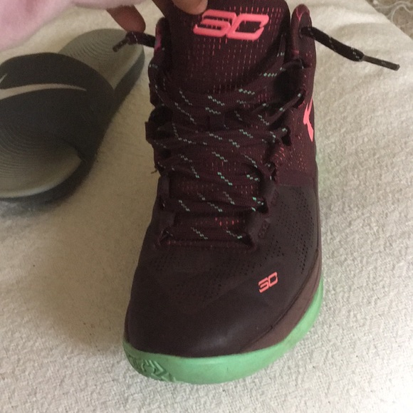 Curry 2 BHM Size 6 - Picture 4 of 4